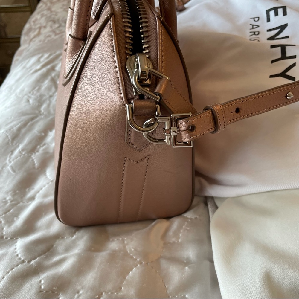 Givenchy Mini Antigona - Picture 3 of 9